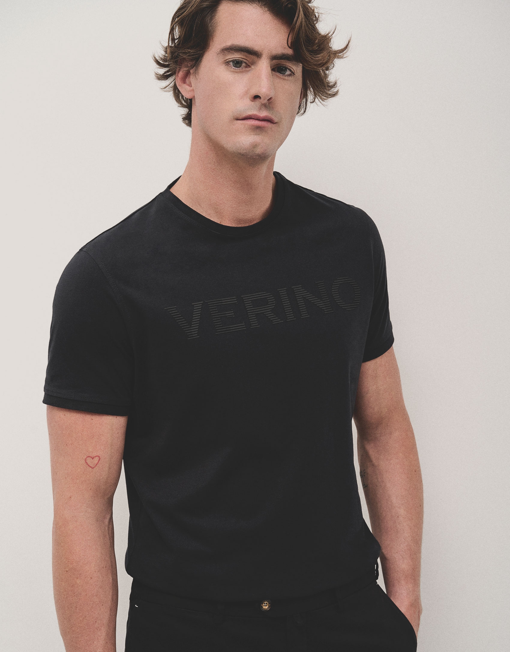 Black T-shirt with logo embossed chest