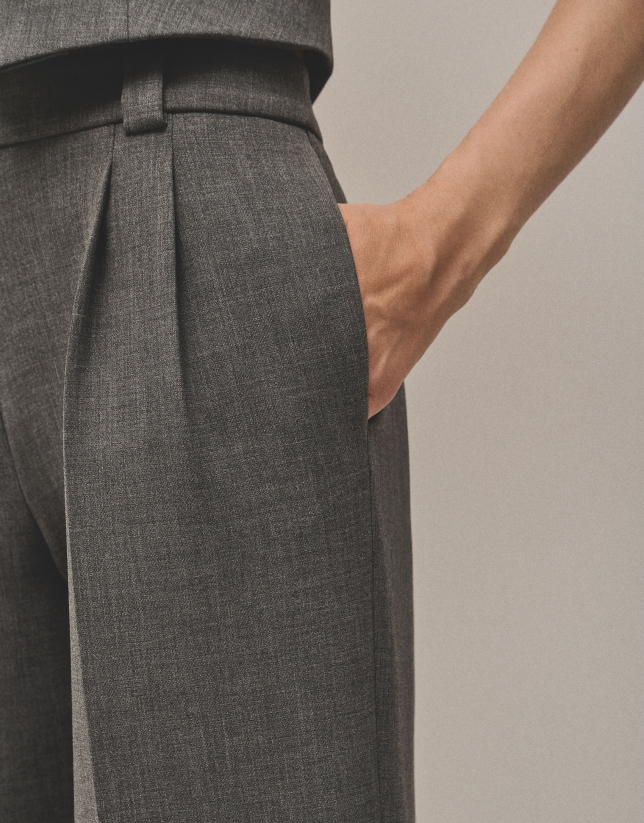 Grey double crepe tailored pants with rolled-up hem