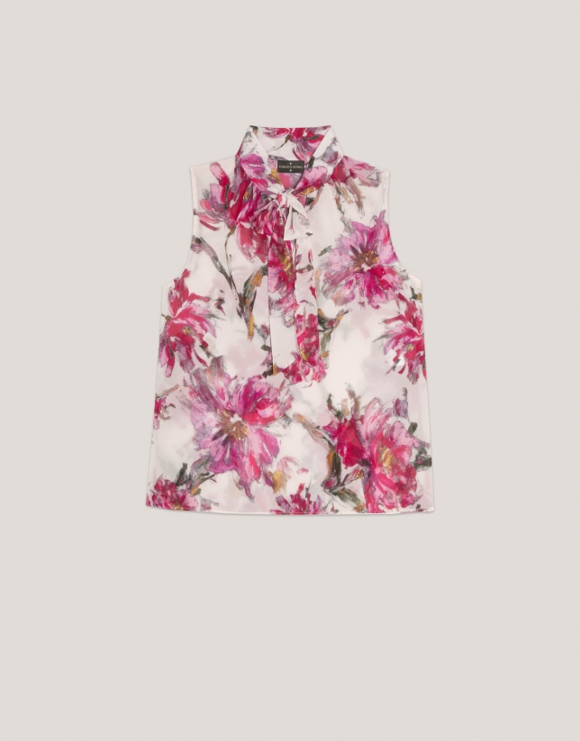 Top sin mangas con lazada en georgette estampado floral frambuesa