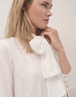 White cotton jacquard rhrombus shirt with bow