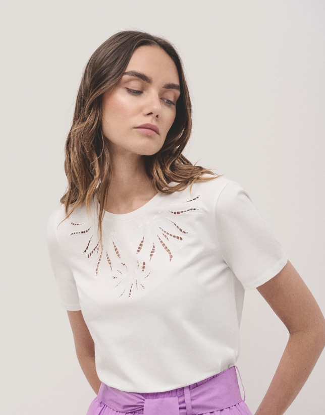 White cotton top with openwork embroidered flower