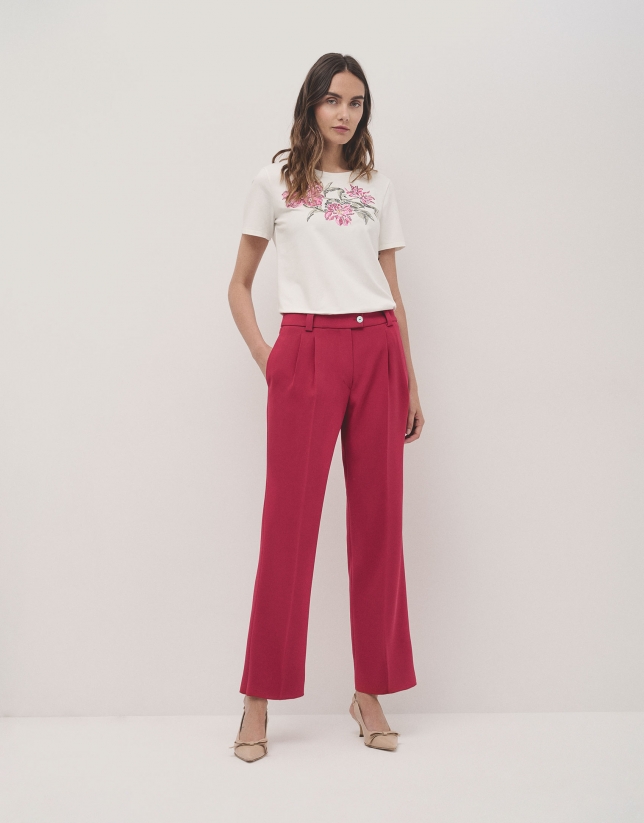 Of-white cotton top with embroidered raspberry flowers