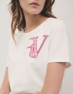 Of-white cotton top embroidered with RV and strass