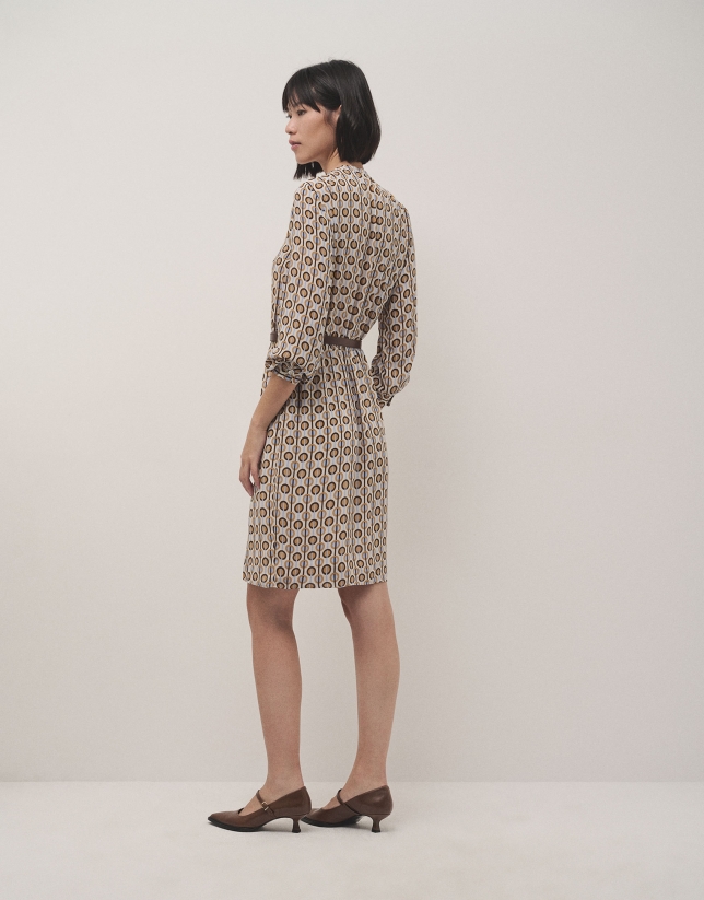 Long sleeves dress with beige and blue geometric print