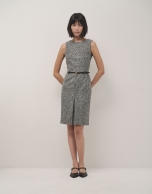 Sleeveless straight dress in black and grey partrich eye