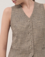 Beige and blue masculine-cut microprint tailored vest 