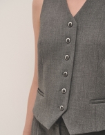 Masculine-cut double tailored vest in grey double crepe