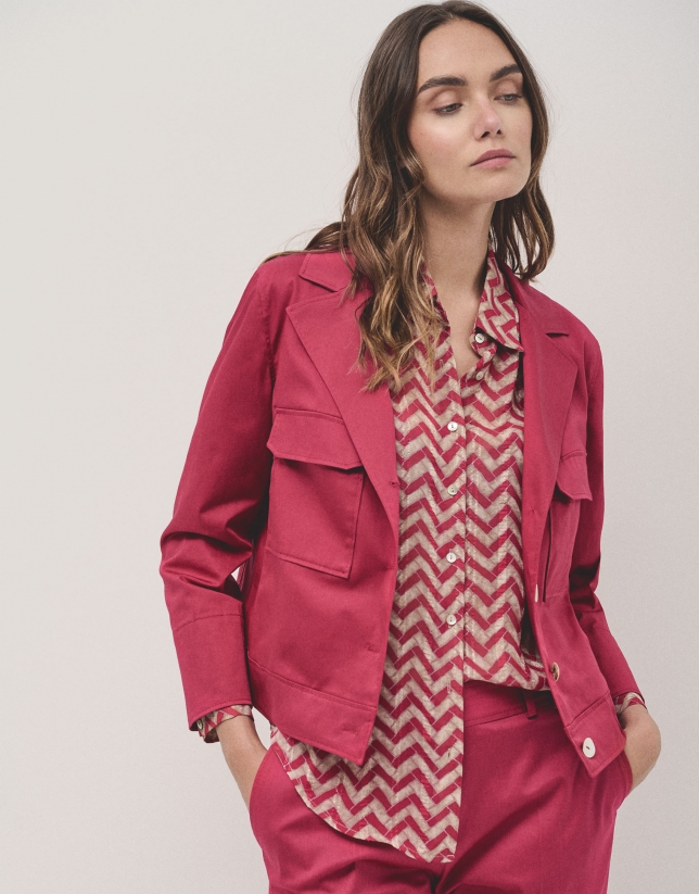 Short raspberry satin cottoned jacket