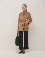 Short camel double-faced coat with belt