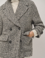 Chaquetón tres cuartos tweed blanco y negro