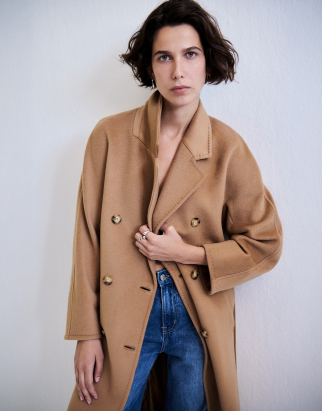 Long camel double-breasted cloth coat