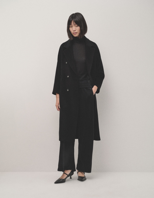 Long black double-breasted cloth coat