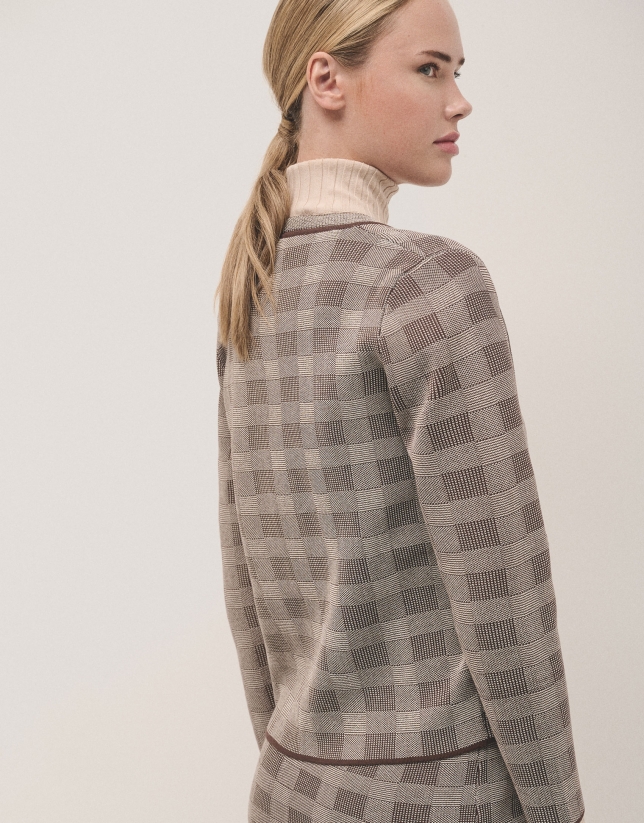 Brown checked knited jacket