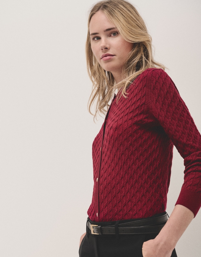 Round neck red wool knitted cardigan