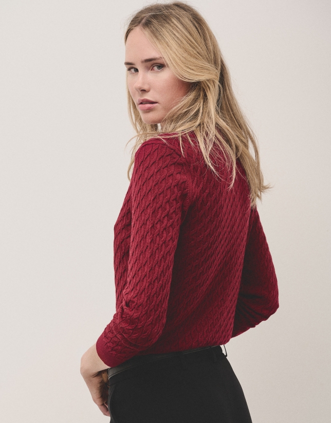 Round neck red wool knitted cardigan