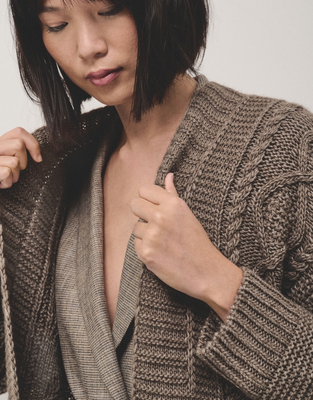 Three-quarter length knitted jacket in camel