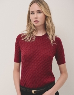 Red short sleeve cable-stiched knit woollen T-shirt 