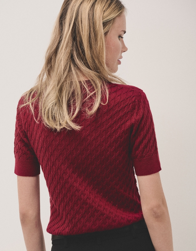 Red short sleeve cable-stiched knit woollen T-shirt 