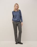 Blue V-neckline jumper in wool and silk