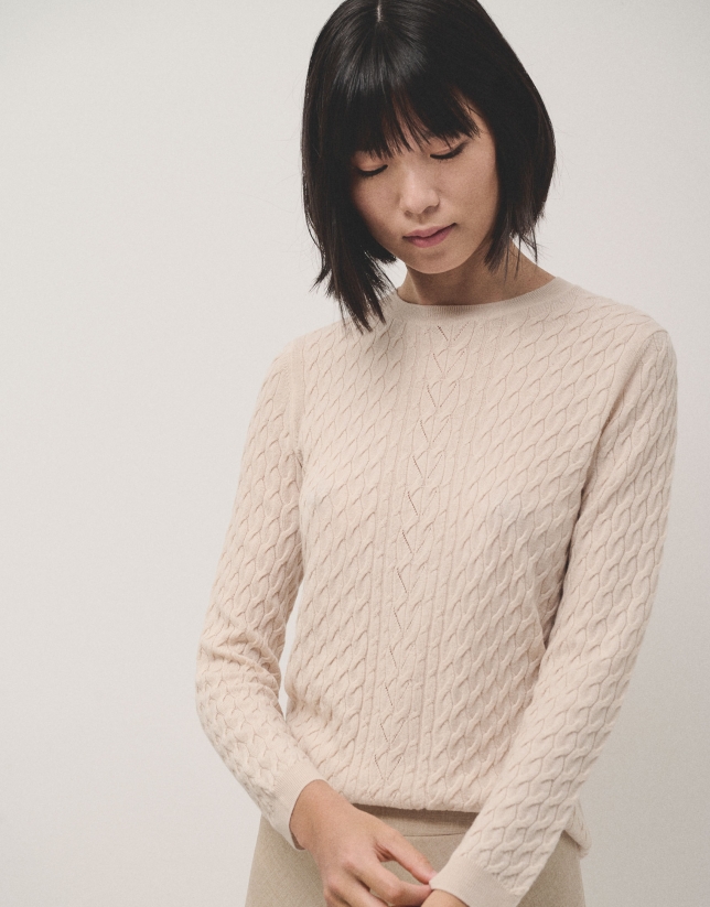 Long sleeves jumper in beige woollen cable-stitch with a front stripe knitted