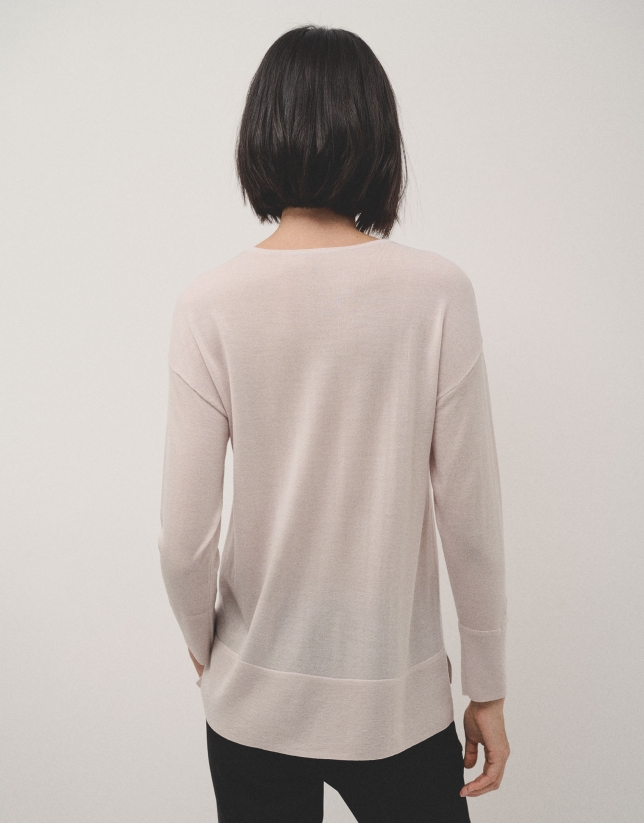 V-neckline oversize jumper in ecru fine wool