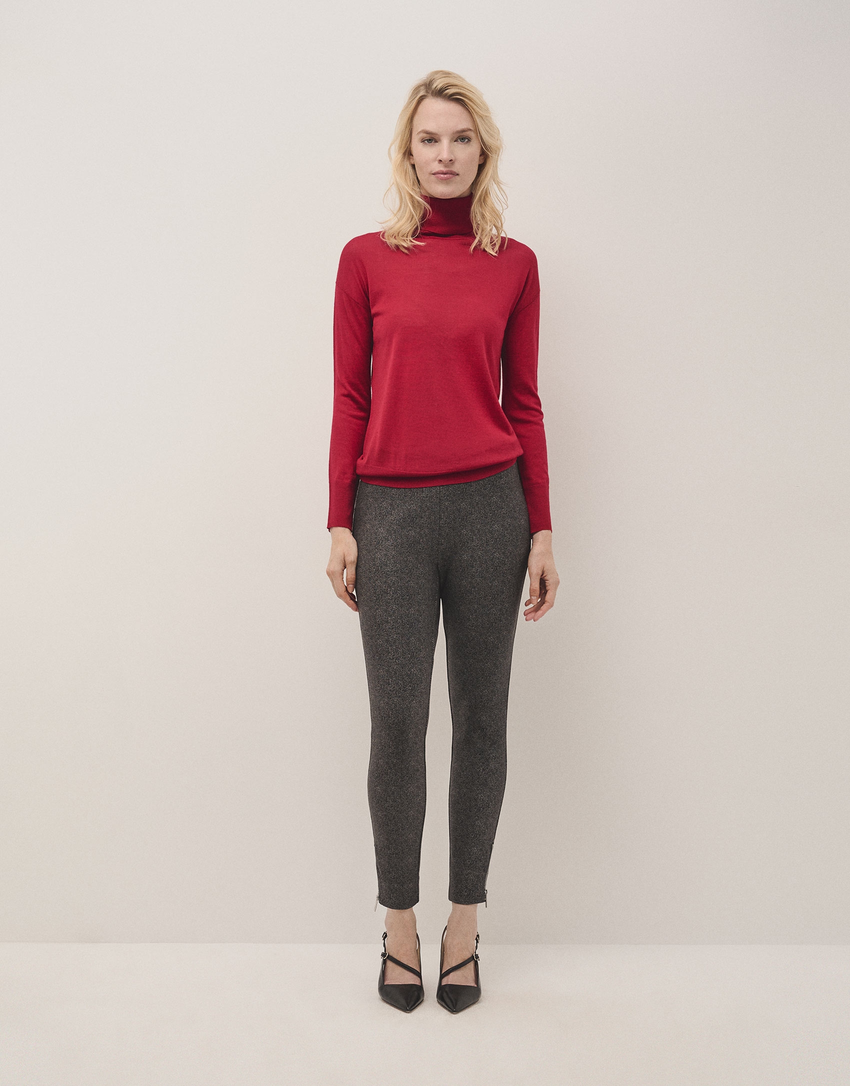 Red fine wool knitted jumper with turtleneck