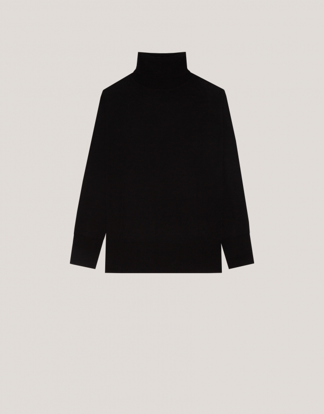 Black fine wool knitted jumper with turtleneck