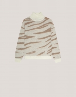 Long sleeves jumper in beige and ecru wool and mohair knit