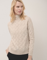 Turtleneck jumper in beige cashmere