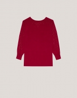 Red knit sweater with strass on shoulders