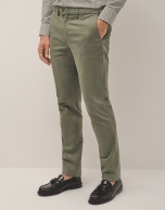 Khaki dyed fine twill chinos