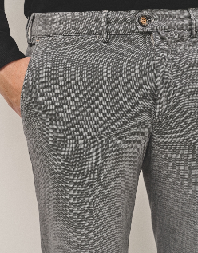 Black/white structured chinos trousers