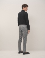 Black/white structured chinos trousers