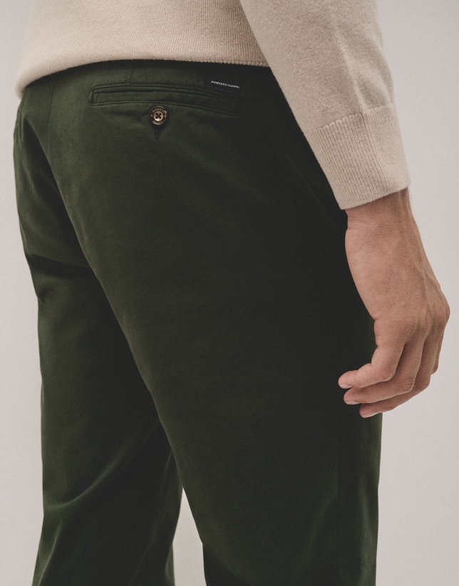 Khaki dyed chino trousers