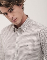 Gray geometric print sport shirt