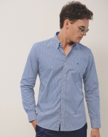 Camisa sport slim estampado geométrico círculos tonos azules