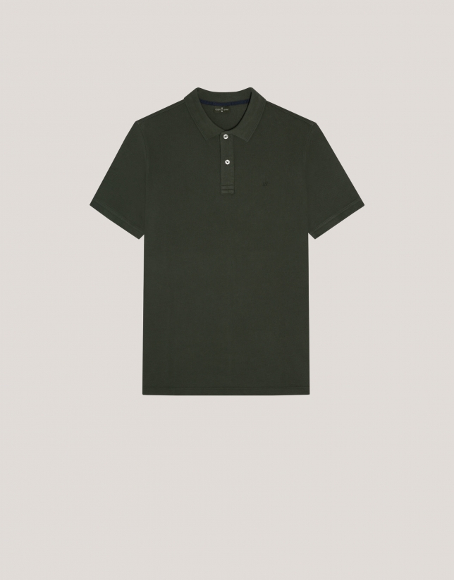 Dyed khaki green short sleeved polo shirt