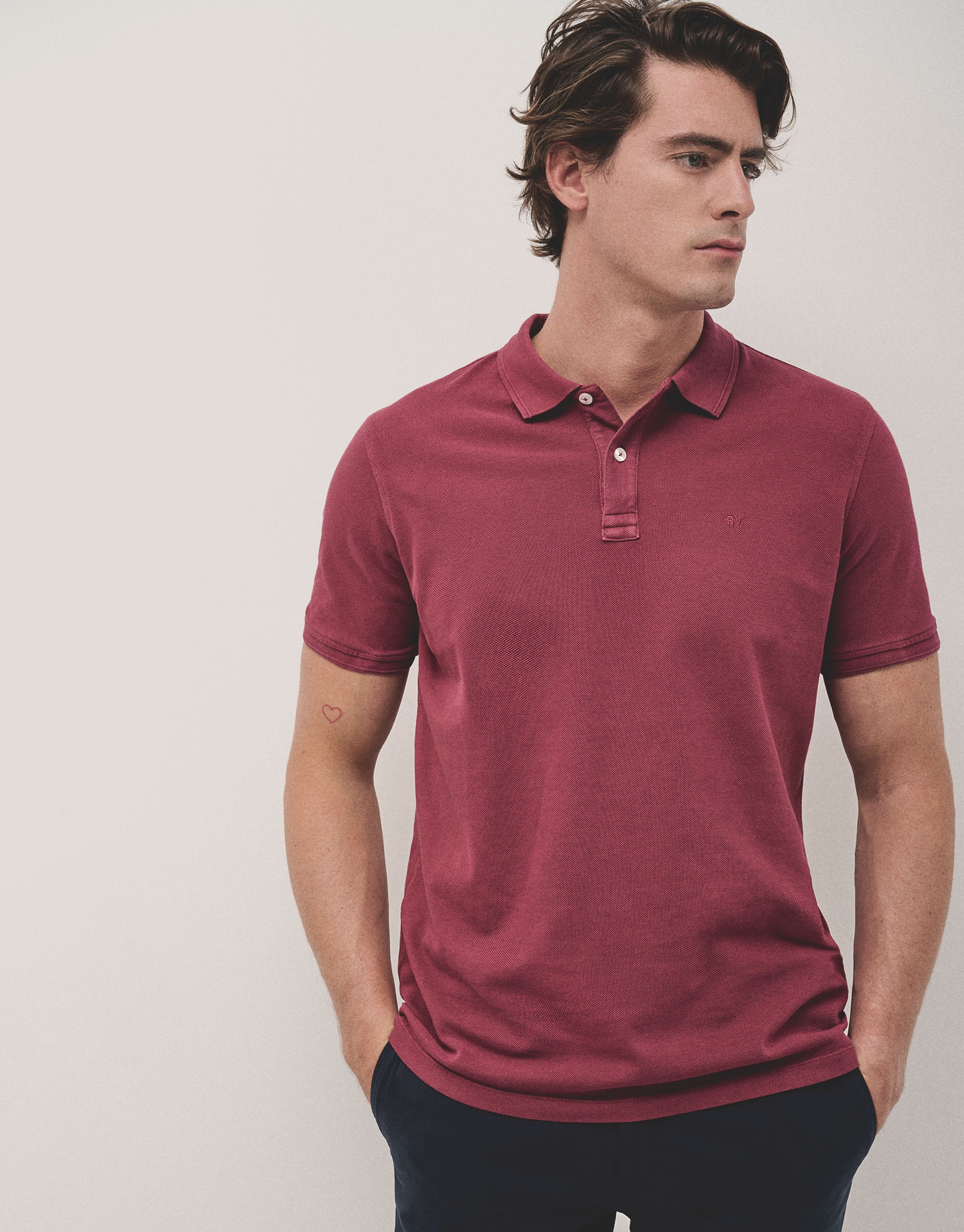 Dyed plum short sleeved polo shirt