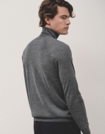 Grey melange wool turtle neck sweater