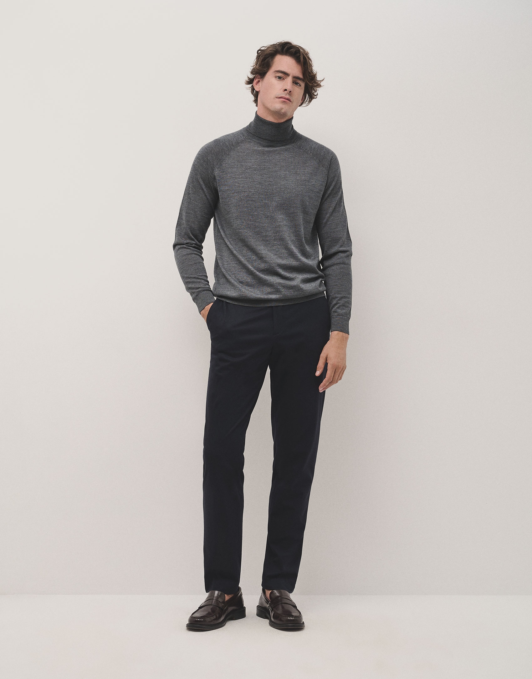 Grey melange wool turtle neck sweater