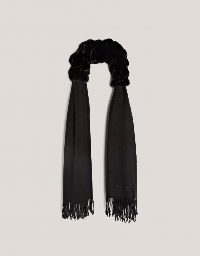 Black foulard with soft collar