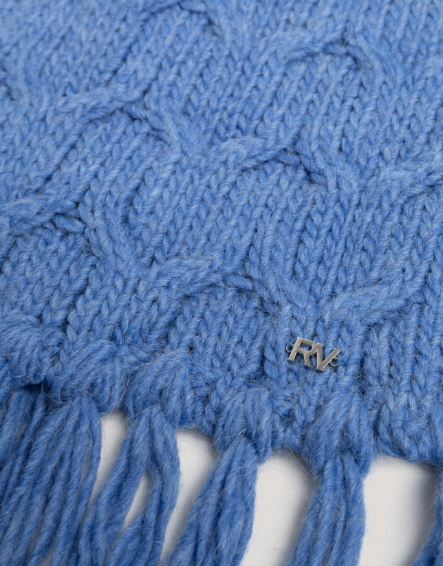 Blue wool and alpaca scarf with a braided knit