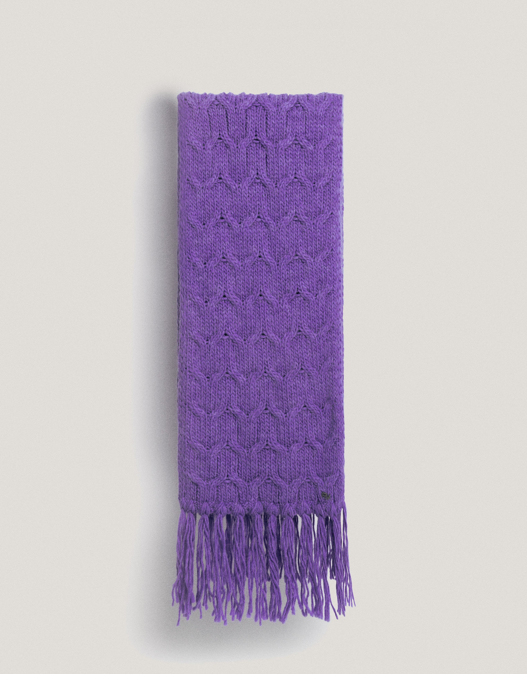 Purple wool and alpaca scarf with a braided knit