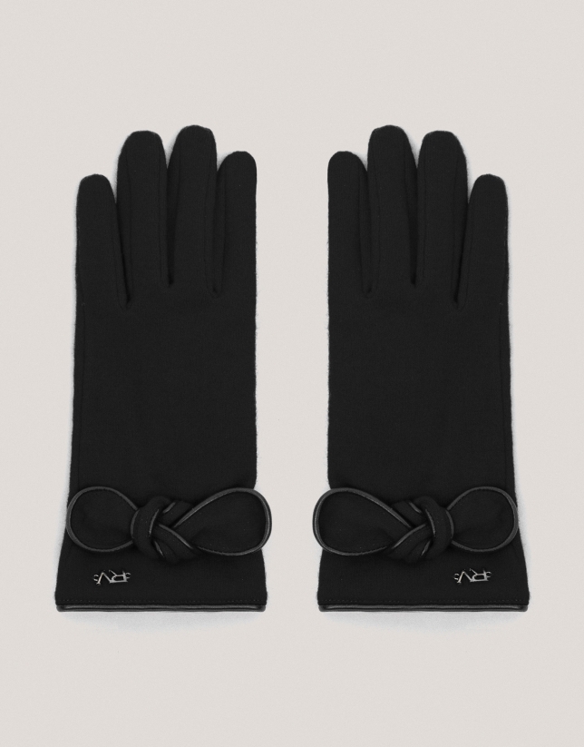 Black wool gloves with a bow