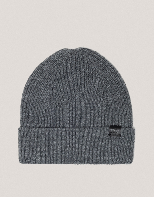 Gray melange knit cap