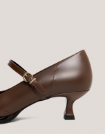 Brown goatskin leather pumps with strap