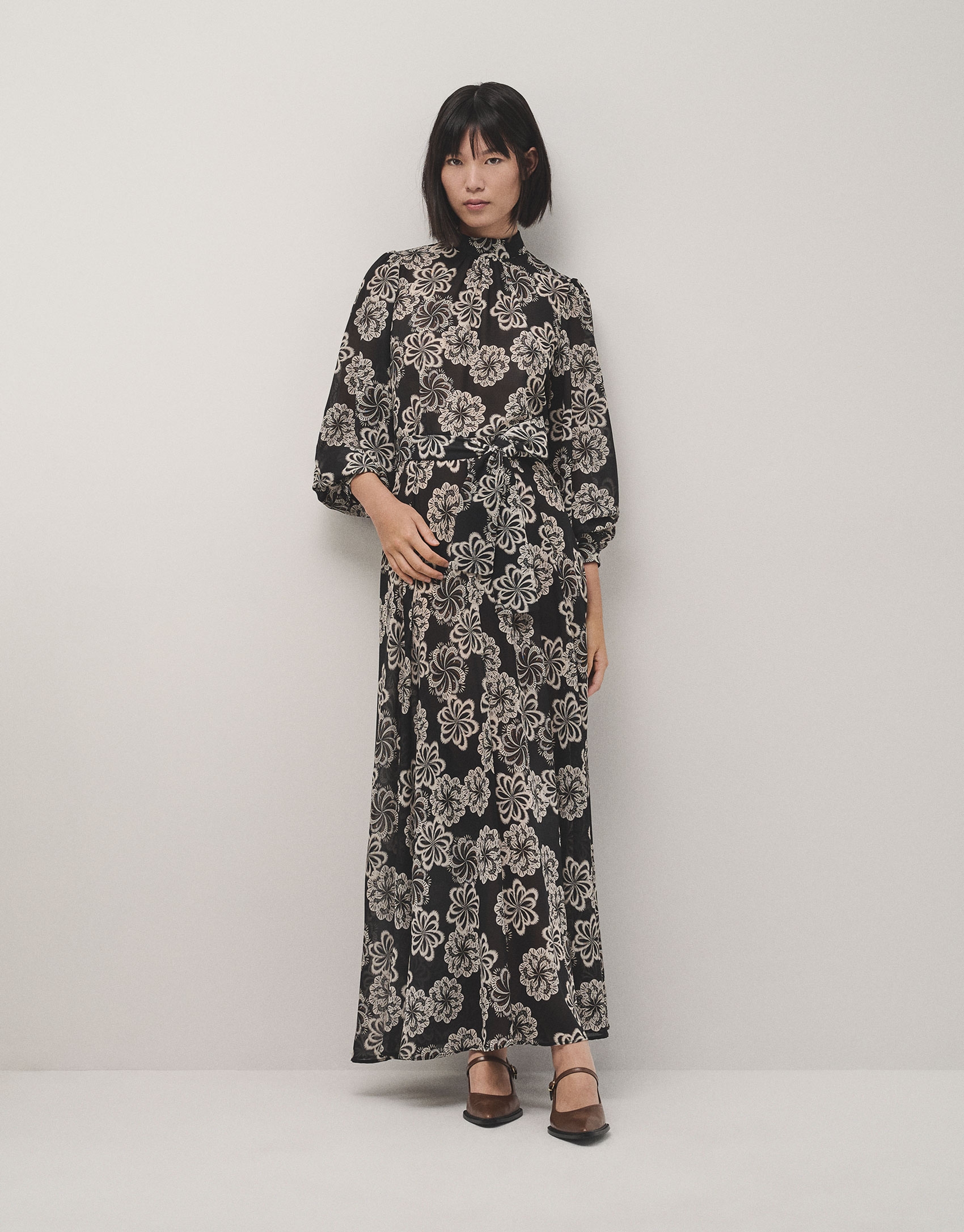 Black crepe georgette  long-sleeved dress with floral print 