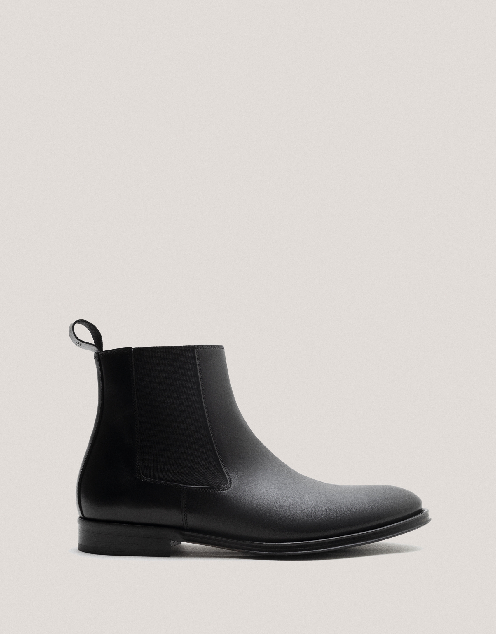 Black leather Chelsea ankle boots