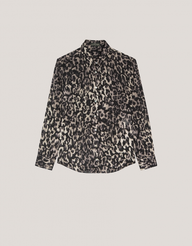 Animal print masculine-cut shirt