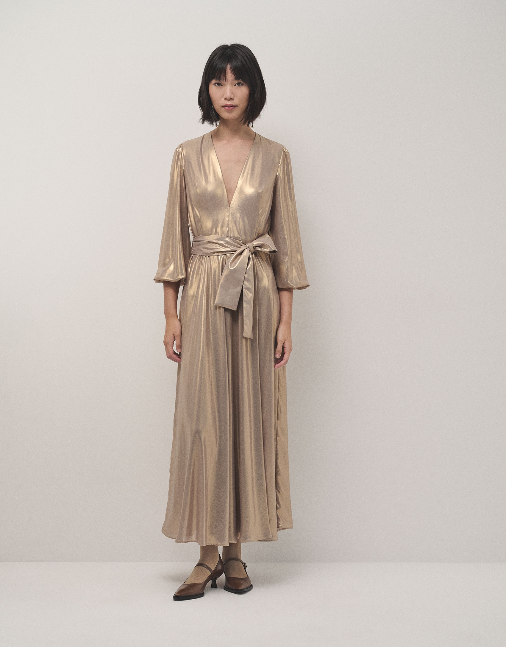 Gilded lamé midi dress with long sleeves